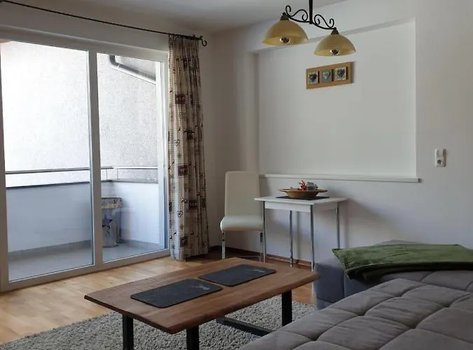 Bachmann Apartamento Strassen